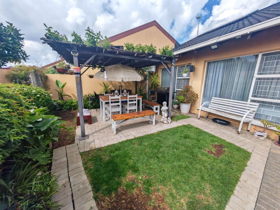2 Bedroom Property for Sale in Pellissier Free State